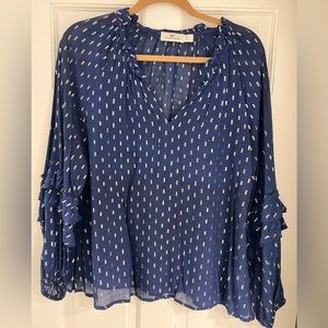 Vineyard Vines navy and gold metallic balloon sleeve top.